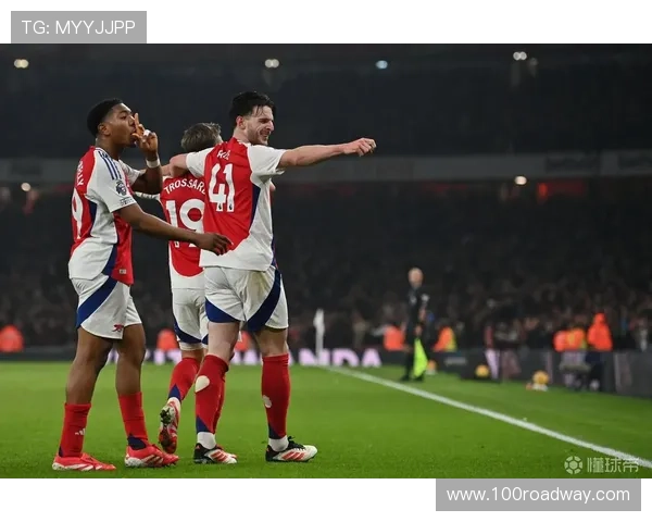 英超焦点大战引爆争冠悬念豪门正面对决决定赛季走向关键时刻